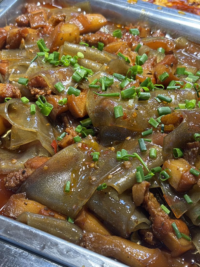 苕皮红烧肉