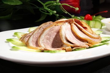 新鲜卤肉片