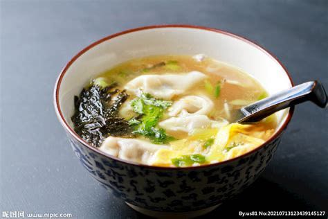 炖乌鸡汤云吞