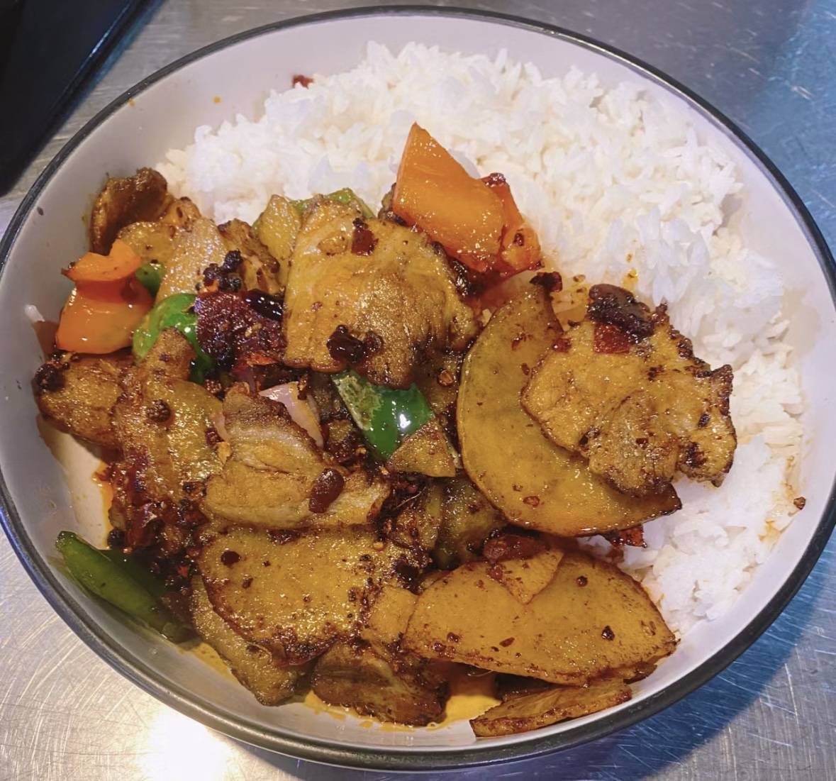 土豆片回锅肉盖饭