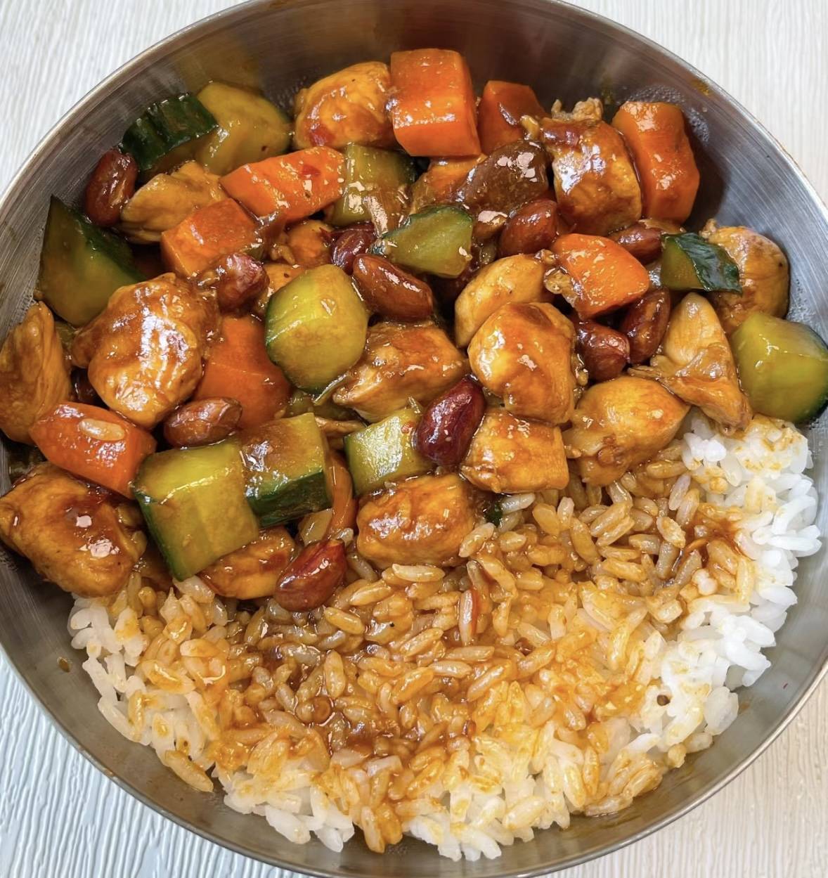 宫保鸡丁盖饭