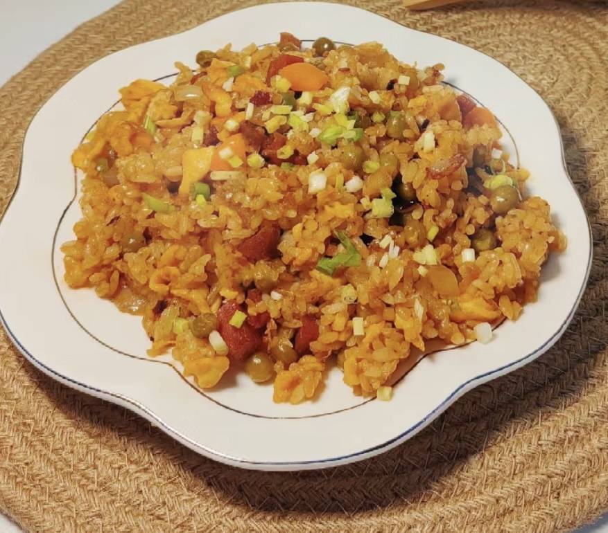 老干妈腊肉炒饭