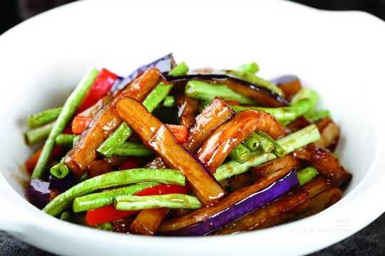 茄子豆角饭