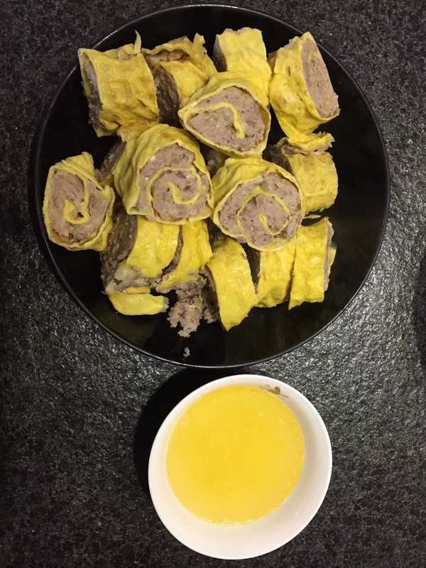 鸡蛋肉卷