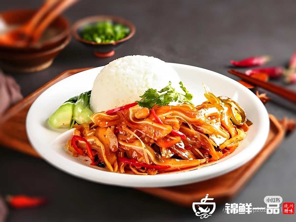 红油猪耳+青菜+米饭