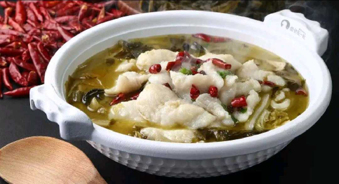香辣味无骨酸菜鱼+米饭（送饮料）