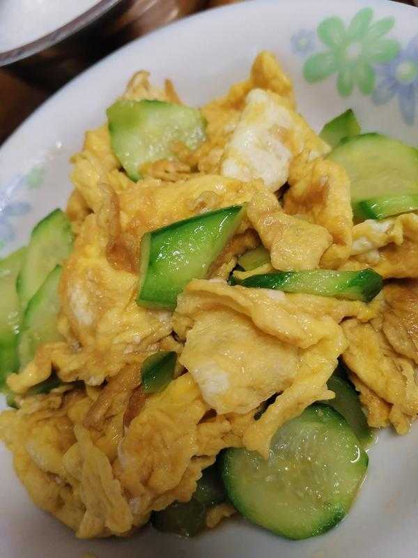 青瓜炒鸡蛋