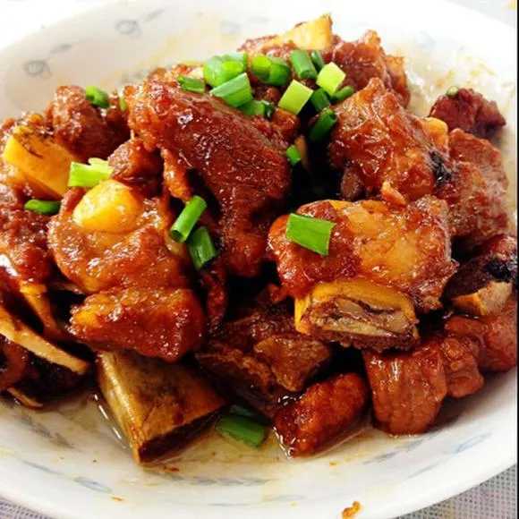 爆炒肉卷十焖排骨十米饭