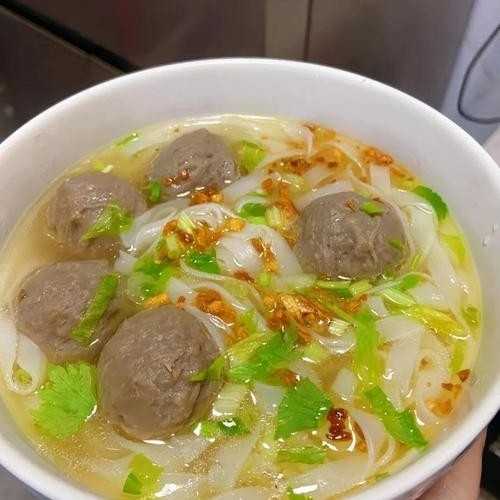牛肉丸河粉