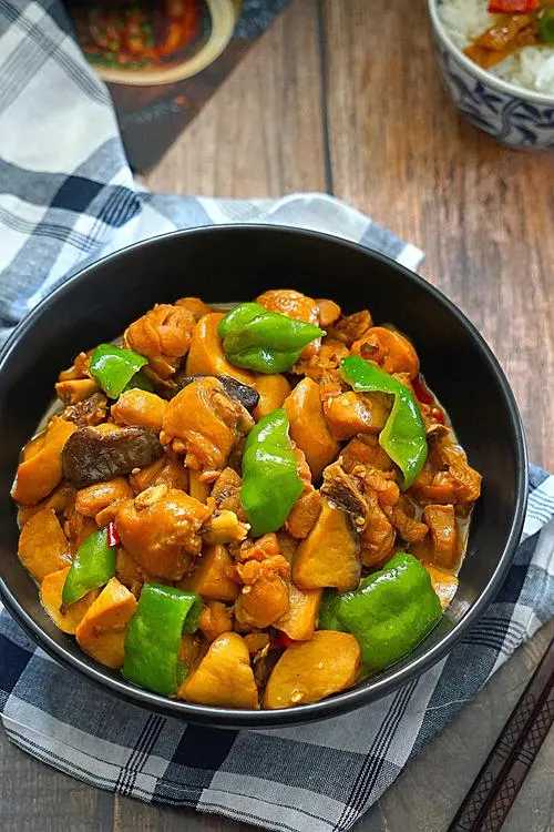 黄闷鸡饭