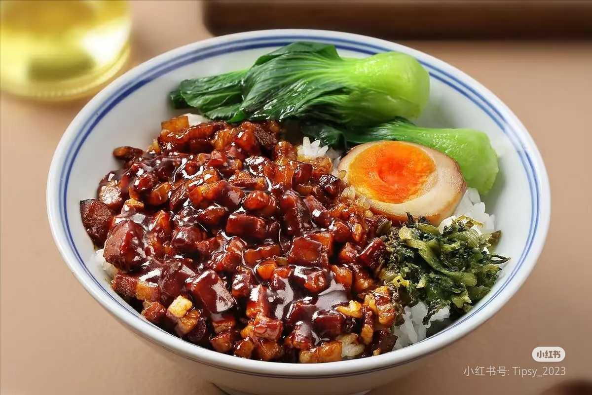 招牌卤肉饭
