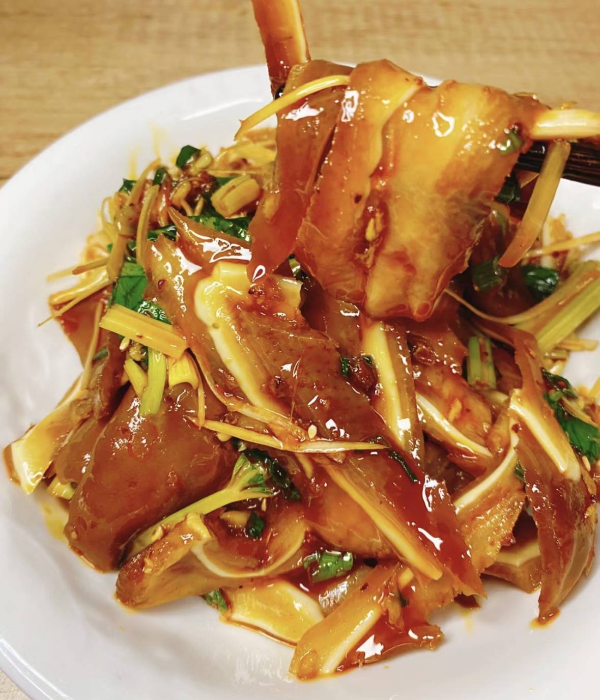 红油耳丝