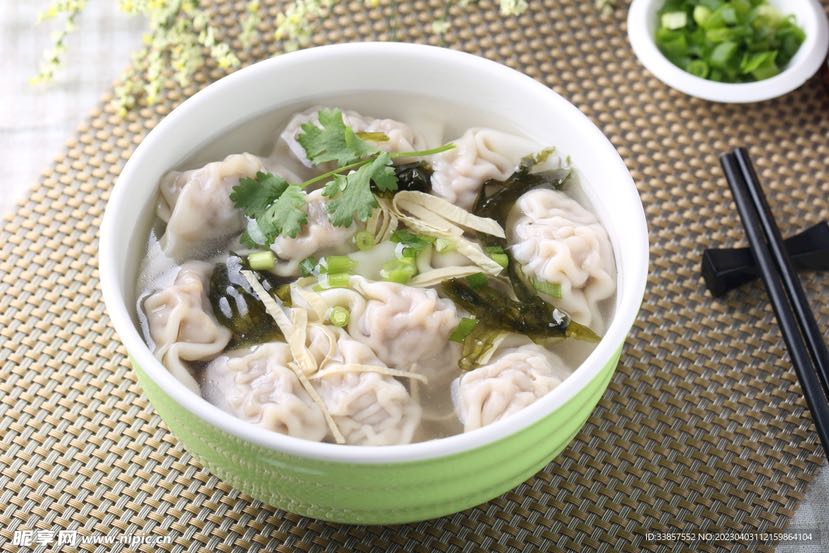 炖瘦肉汤云吞