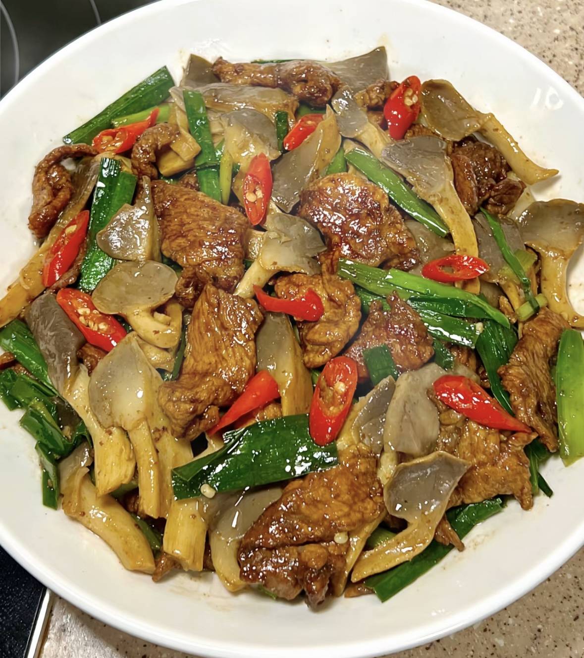蘑菇炒肉片