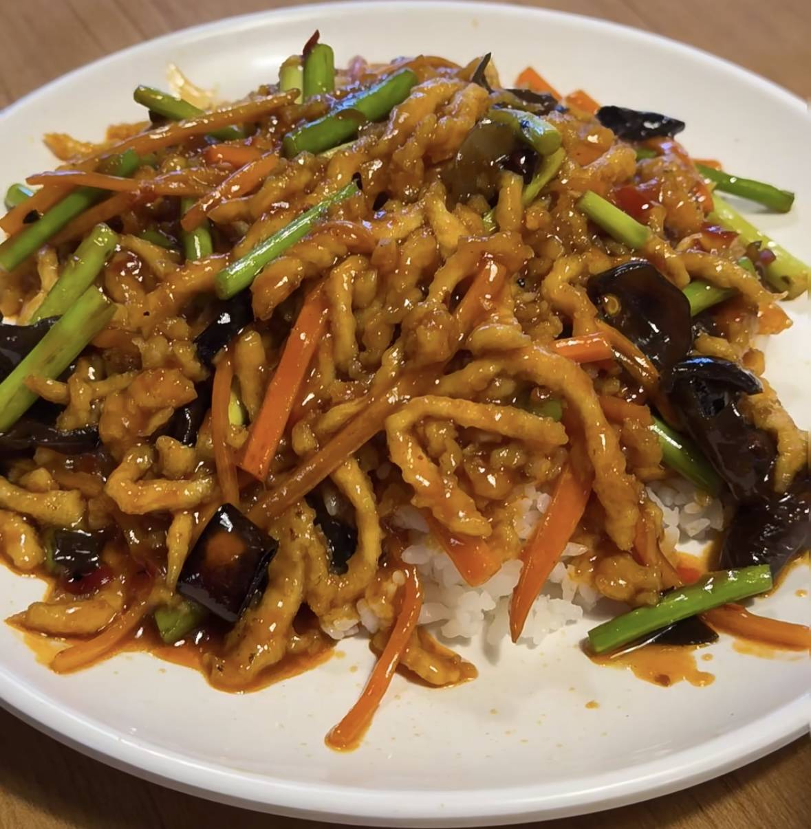 鱼香肉丝盖饭