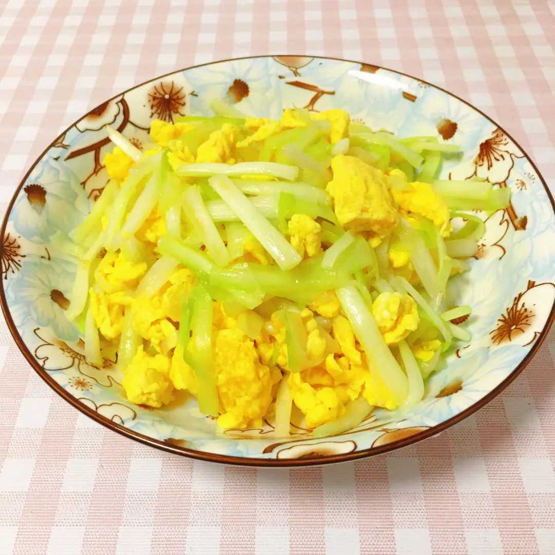 韭黄炒鸡蛋