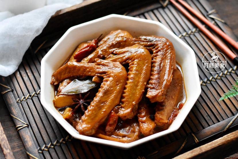 卤鸭翅根