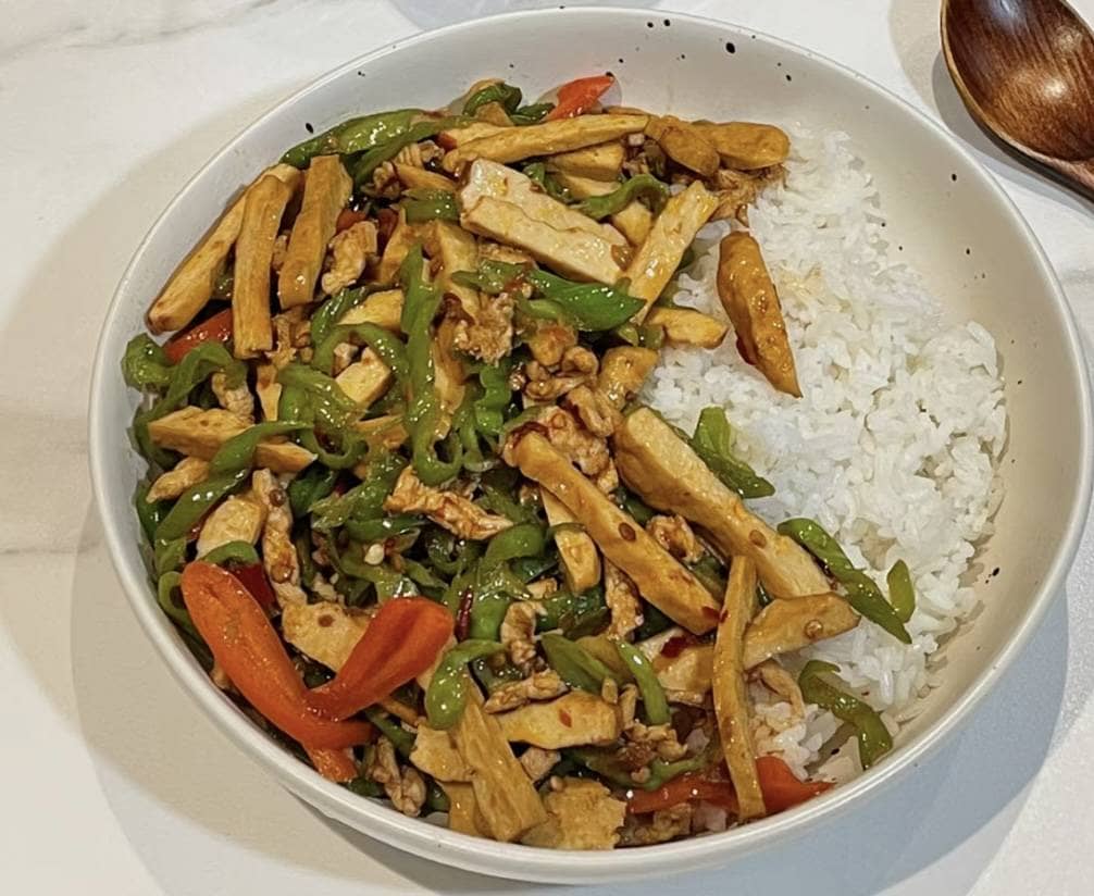 尖椒豆干盖饭